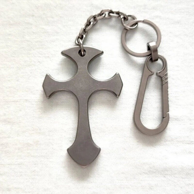 Titanium Alloy Self Defense Jewelry Thicken Cross Pendant Attached to a key carabiner